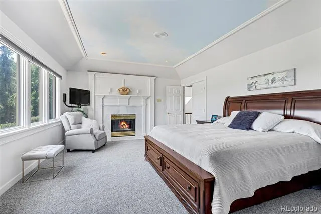 1147 Twin Peaks Circle Longmont, CO 80503