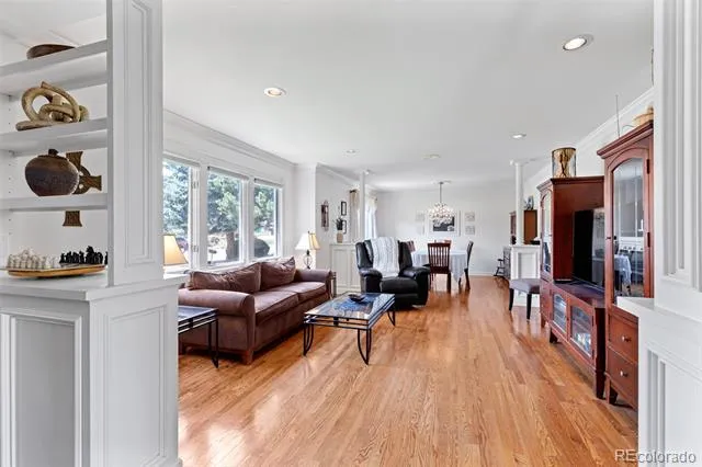 1147 Twin Peaks Circle Longmont, CO 80503