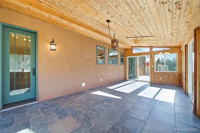 9028 Cascade Avenue Beulah, CO 81023