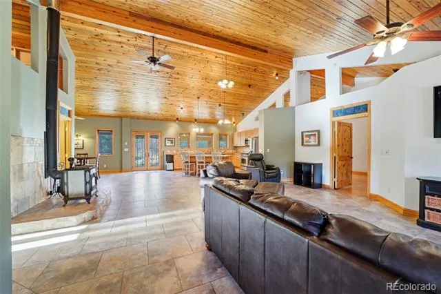 9028 Cascade Avenue Beulah, CO 81023