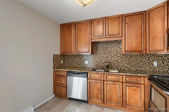 1068 Norfolk Street Aurora, CO 80011