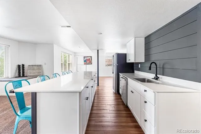 10069 Longview Drive Lone Tree, CO 80124