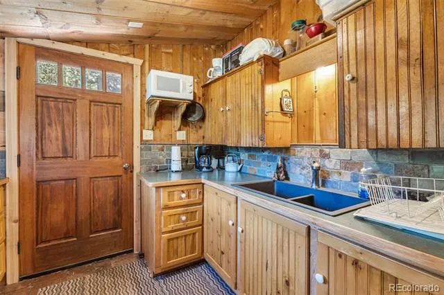 18990 Cr-294 Nathrop, CO 81236