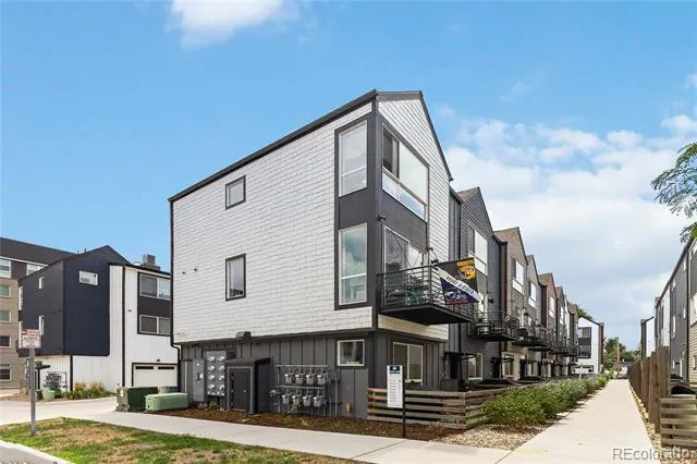 5544 W 10th Place Denver, CO 80214