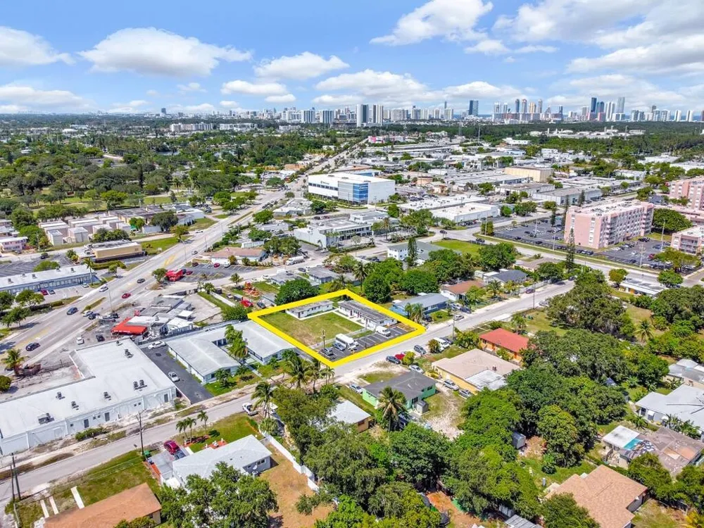 1725 NE 148TH STREET #2 Miami, FL 33181