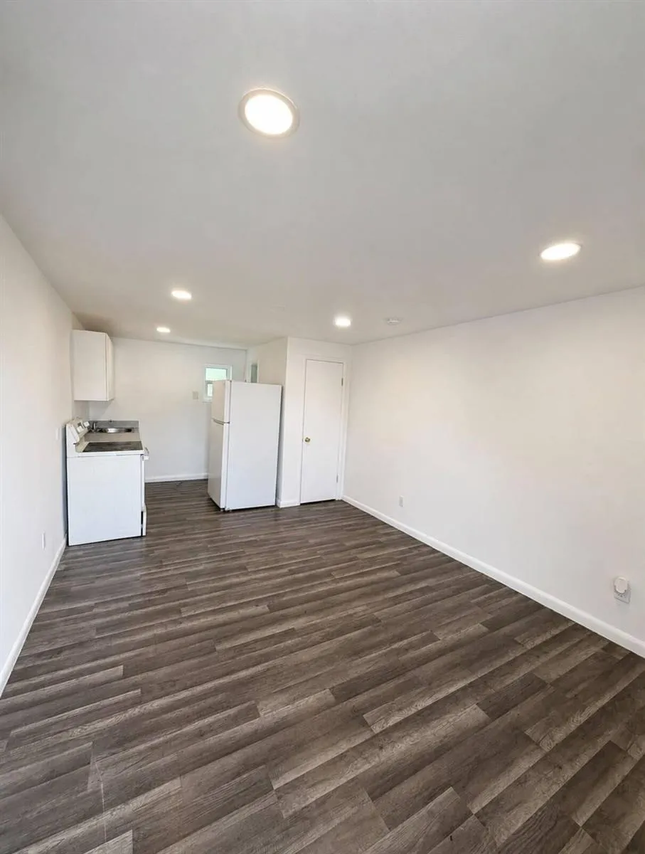 1725 NE 148TH STREET #2 Miami, FL 33181