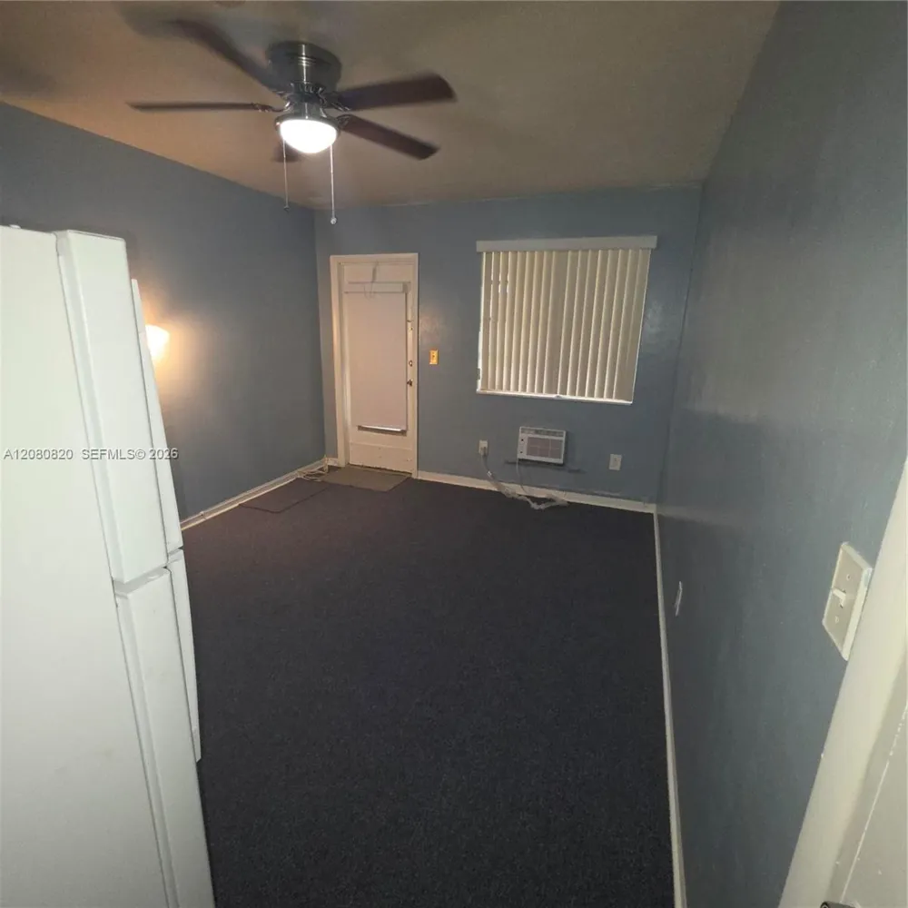 28 NW 170th St #2 North Miami Beach, FL 33169