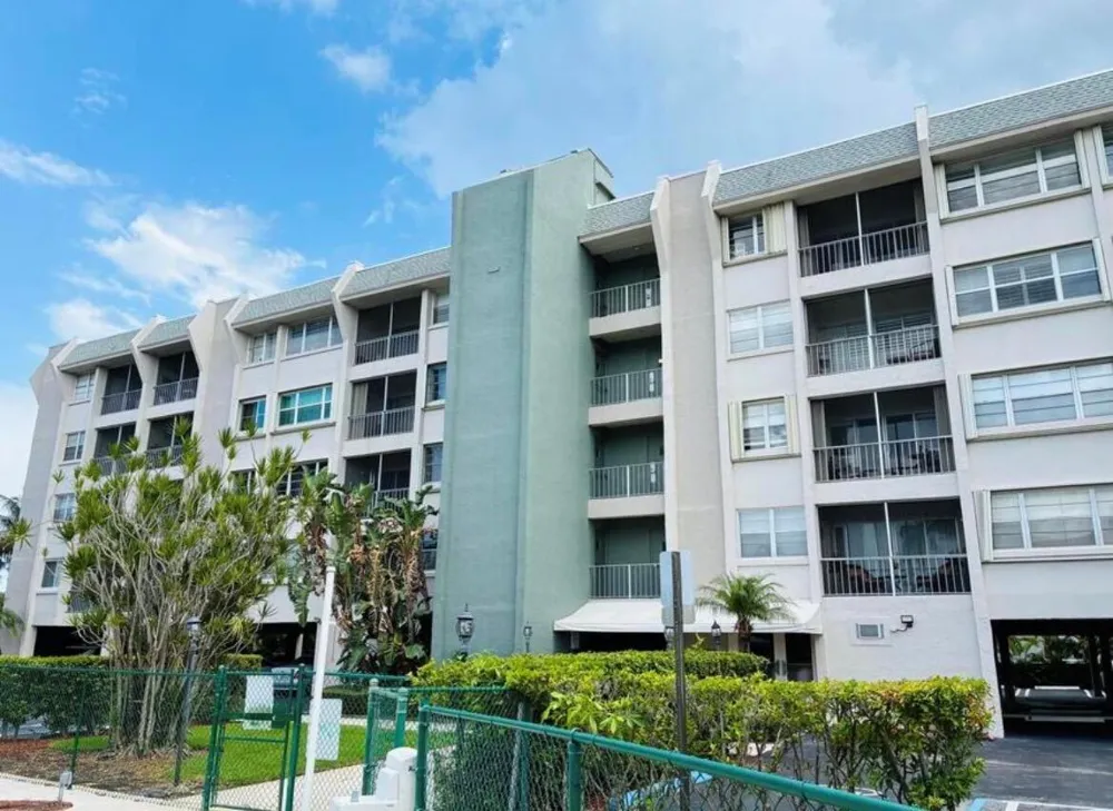 505 Spencer Drive #312 West Palm Beach, FL 33409