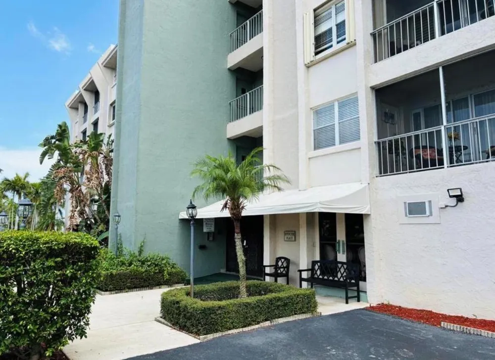 505 Spencer Drive #312 West Palm Beach, FL 33409