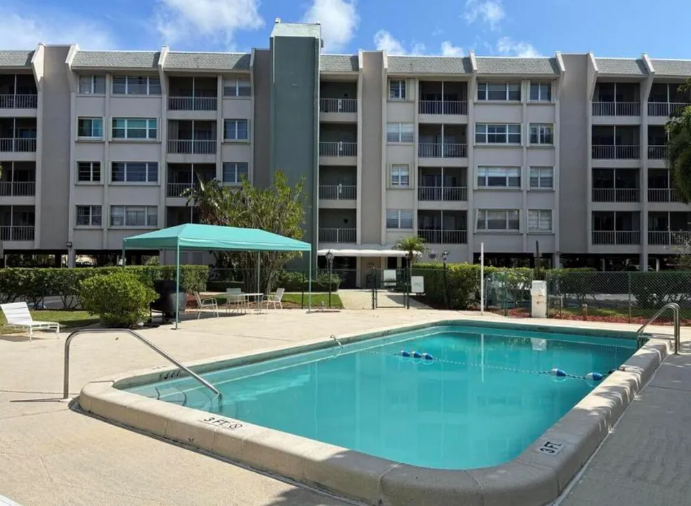 505 Spencer Drive #312 West Palm Beach, FL 33409