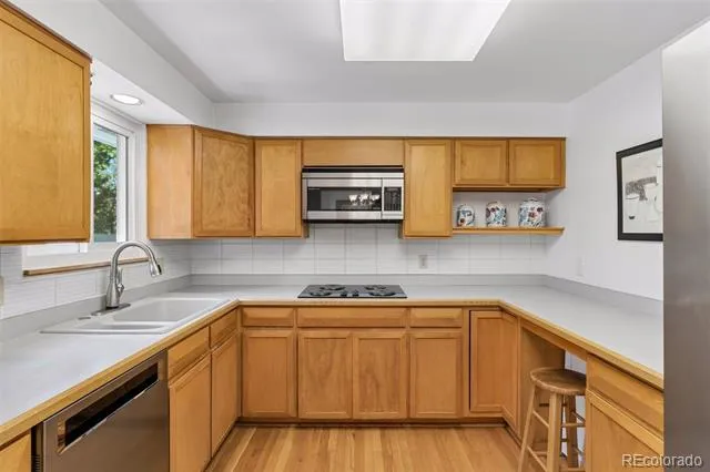 2083 S Alton Way Denver, CO 80231