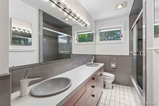 2083 S Alton Way Denver, CO 80231