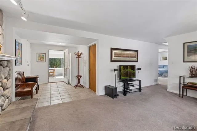 2083 S Alton Way Denver, CO 80231