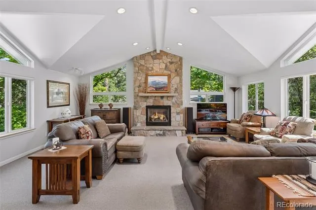 2083 S Alton Way Denver, CO 80231