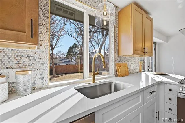 6172 W 68th Avenue Arvada, CO 80003