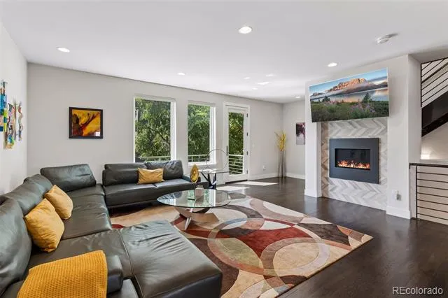 1961 W 34th Avenue Denver, CO 80211
