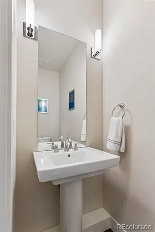 1961 W 34th Avenue Denver, CO 80211