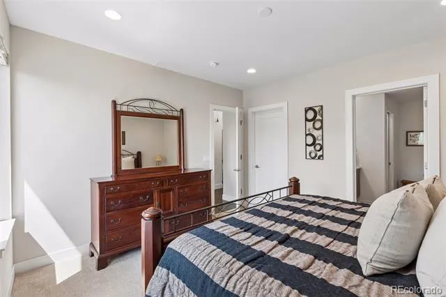 1961 W 34th Avenue Denver, CO 80211