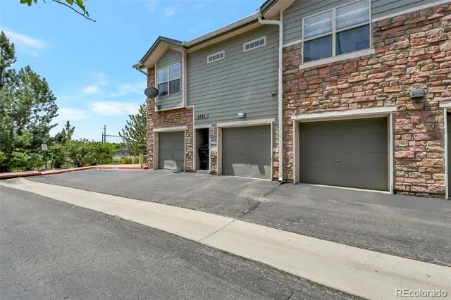2521 S Bahama Circle #B Aurora, CO 80013