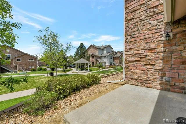 2521 S Bahama Circle #B Aurora, CO 80013