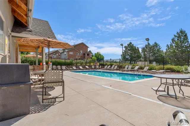 2521 S Bahama Circle #B Aurora, CO 80013