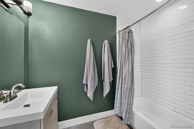 3009 S Elati Street Englewood, CO 80110