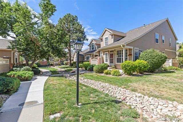 4056 S Abilene Circle #A Aurora, CO 80014