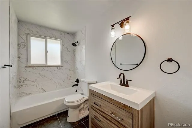 1872 S Quay Street Lakewood, CO 80232