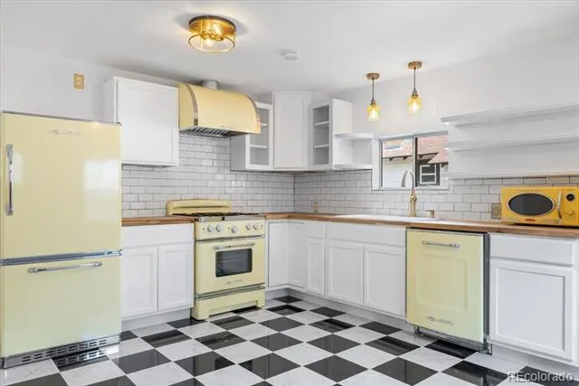 129 Ruxton Avenue Manitou Springs, CO 80829