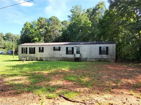 351 Robbins Lane