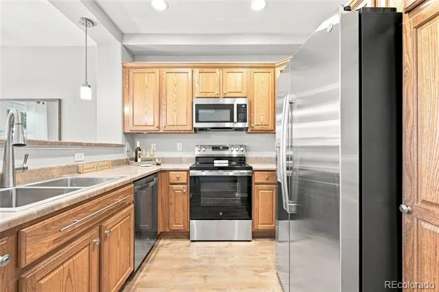 17926 E 104th Way #B Commerce City, CO 80022