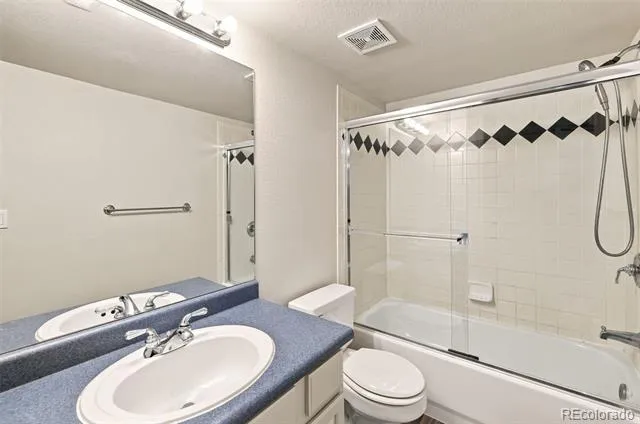 3335 Hollycrest Drive Colorado Springs, CO 80920