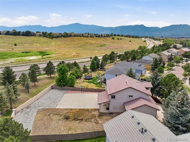 3335 Hollycrest Drive Colorado Springs, CO 80920