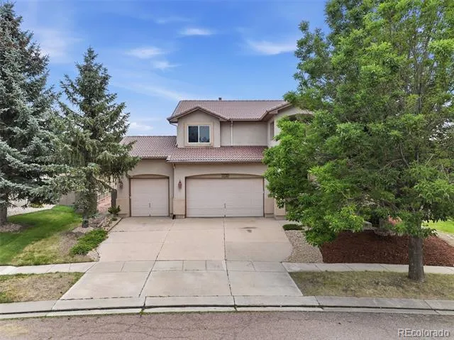 3335 Hollycrest Drive Colorado Springs, CO 80920