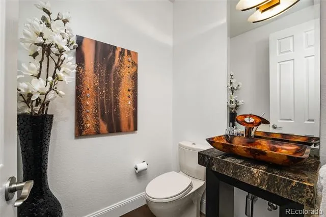 6072 S Paris Street Greenwood Village, CO 80111