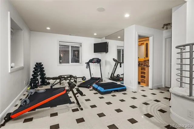 6072 S Paris Street Greenwood Village, CO 80111