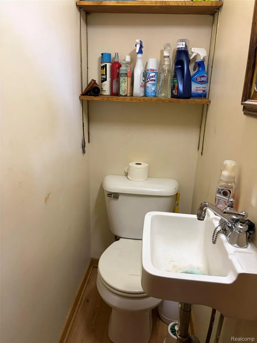 806 S Oakland Street St Johns City, MI 48879