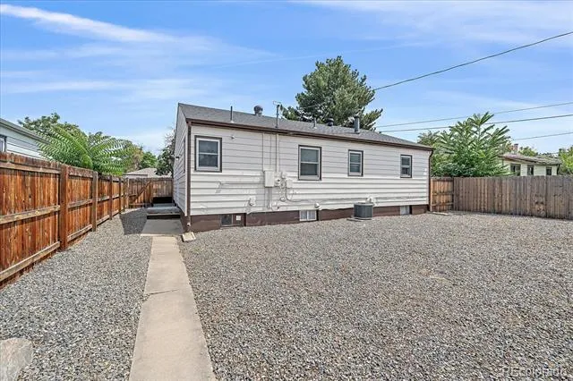 2357 Nome Street Aurora, CO 80010