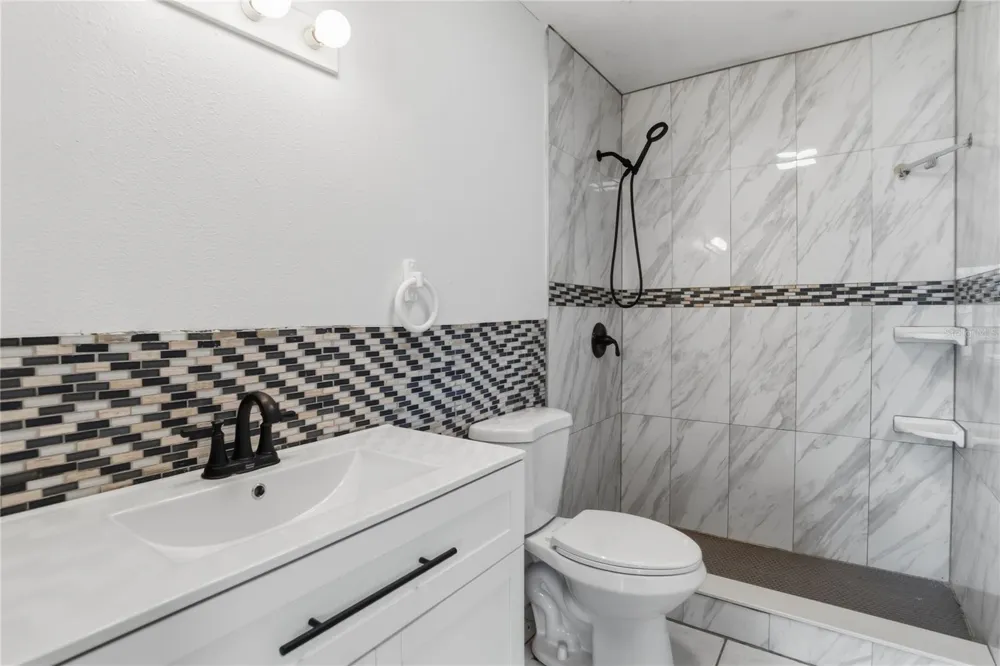 4870 LAKE CECILE DRIVE Kissimmee, FL 34746