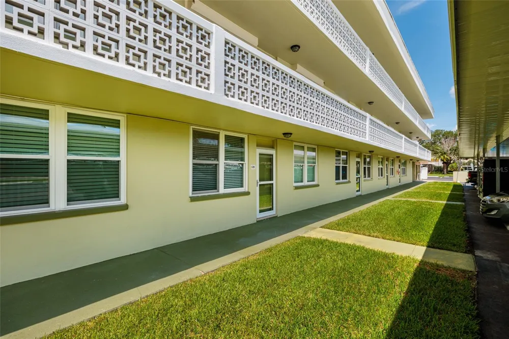 4890 BAY STREET NE #128 St Petersburg, FL 33703