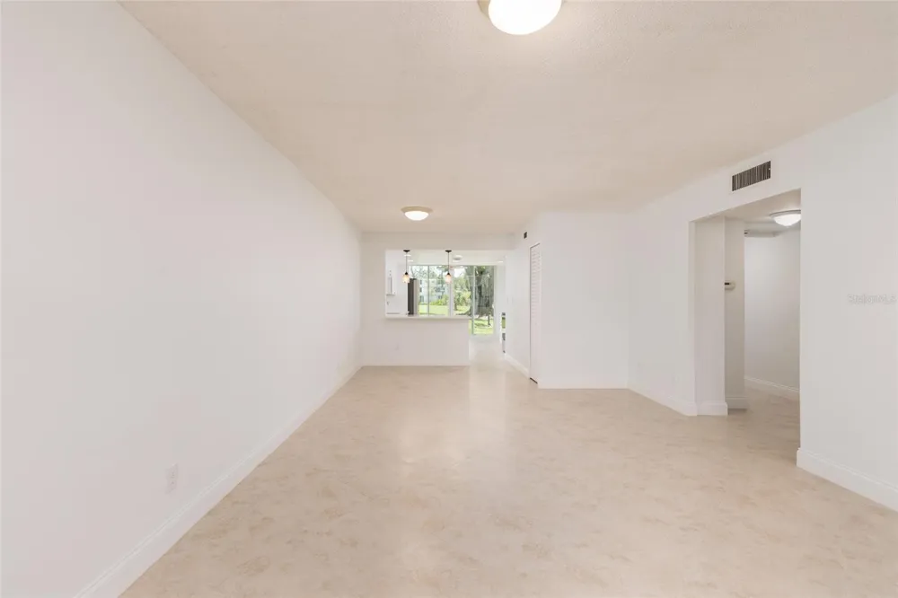 4890 BAY STREET NE #128 St Petersburg, FL 33703