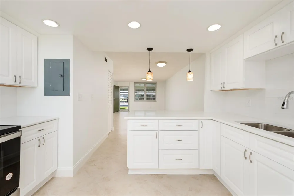 4890 BAY STREET NE #128 St Petersburg, FL 33703