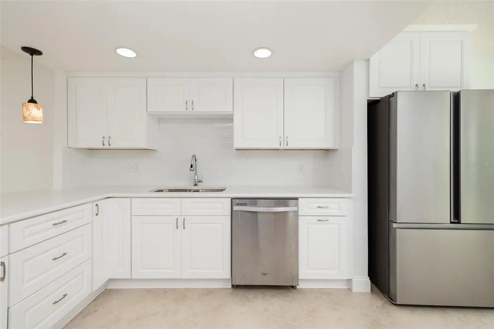 4890 BAY STREET NE #128 St Petersburg, FL 33703