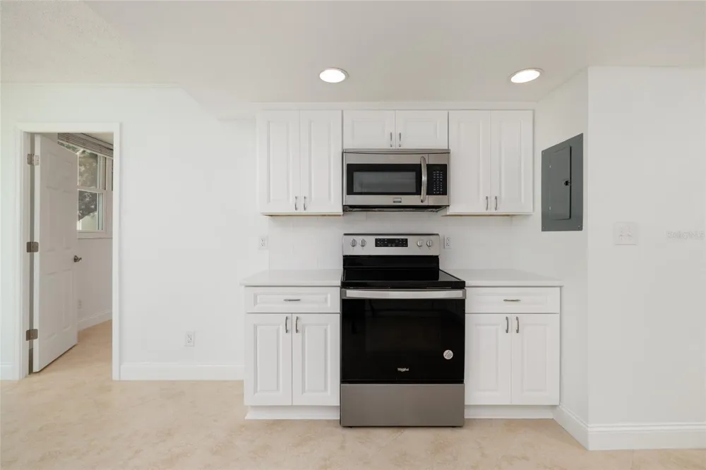 4890 BAY STREET NE #128 St Petersburg, FL 33703