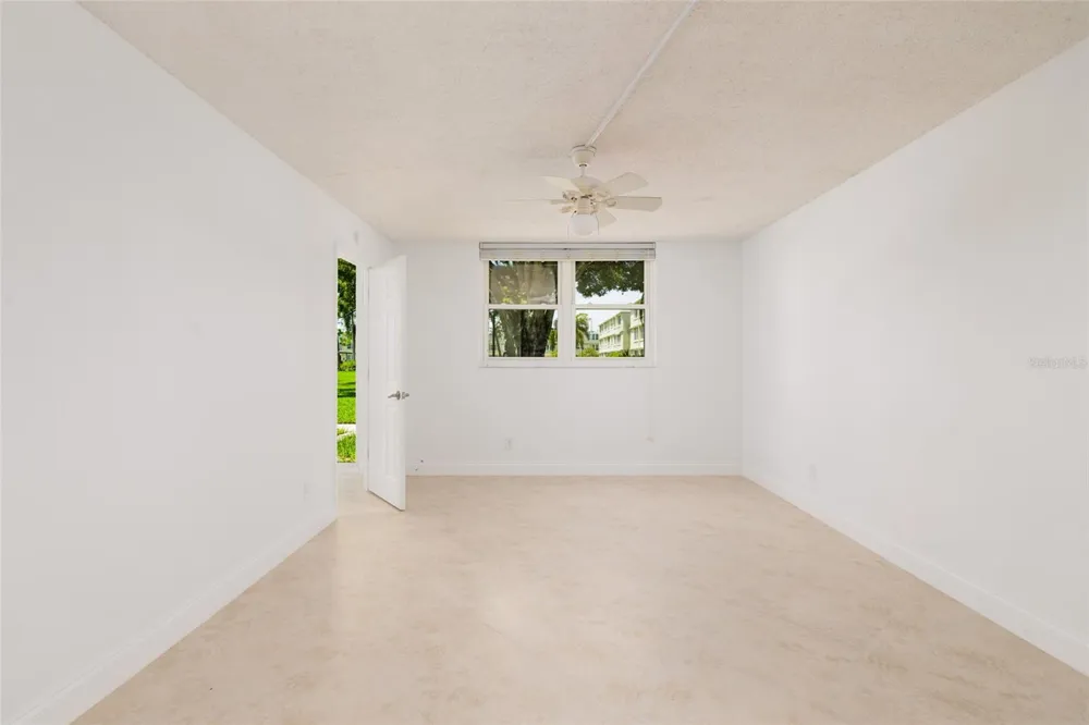 4890 BAY STREET NE #128 St Petersburg, FL 33703