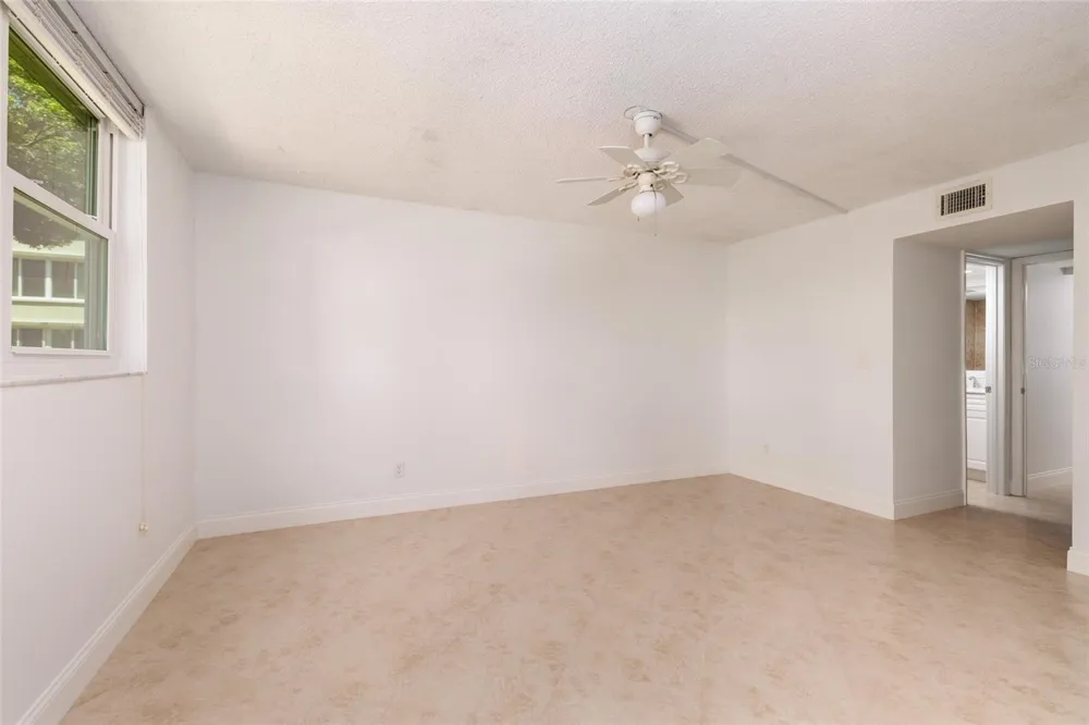 4890 BAY STREET NE #128 St Petersburg, FL 33703
