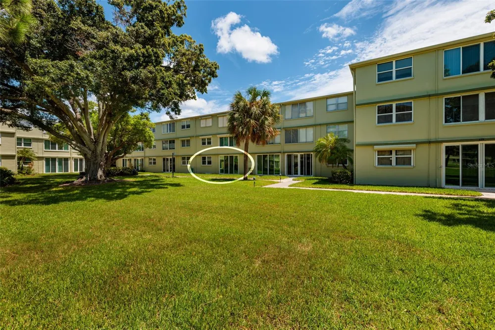 4890 BAY STREET NE #128 St Petersburg, FL 33703