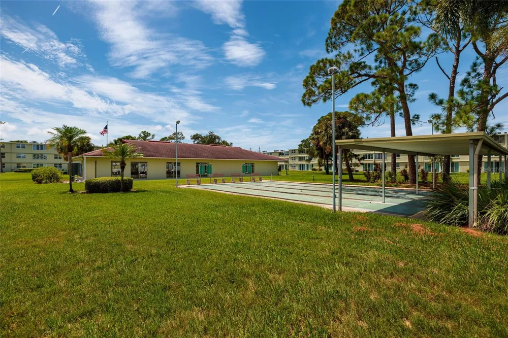 4890 BAY STREET NE #128 St Petersburg, FL 33703