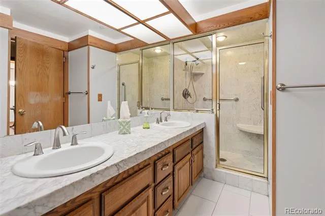1900 E Girard Place #806 Englewood, CO 80113