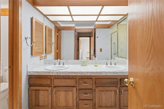 1900 E Girard Place #806 Englewood, CO 80113